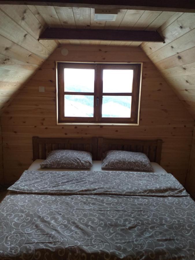 Koliba Kod Begija Bed & Breakfast Paljevine Екстериор снимка